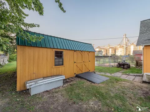 573 Main, Dundee, MI 48131 photo 30