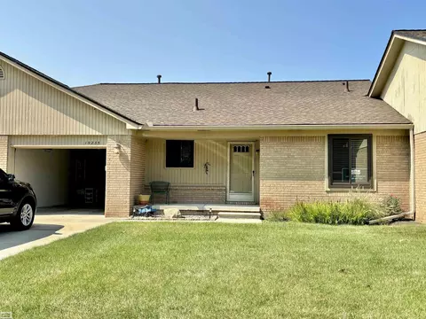 19235 Angela, Roseville, MI 48066