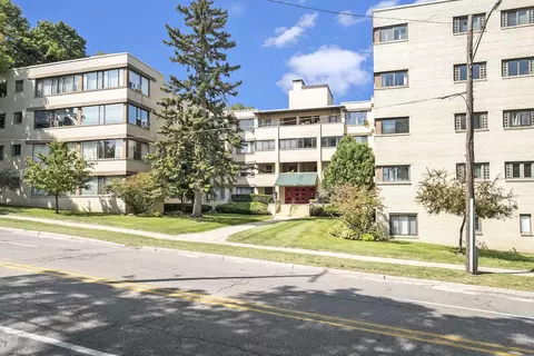 915 E Court St #304, Flint, MI 48503