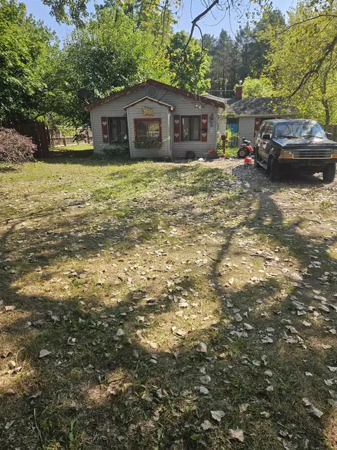 3167 W Lake Rd, Clio, MI 48420