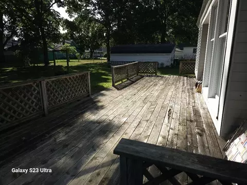 Exterior - 441 W Beech, Gladwin, MI 48624 photo 4 of 14