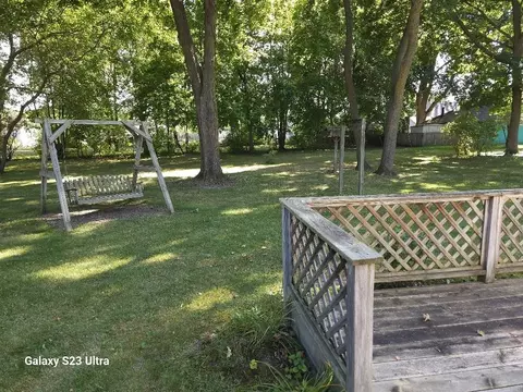 Exterior - 441 W Beech, Gladwin, MI 48624 photo 5 of 14