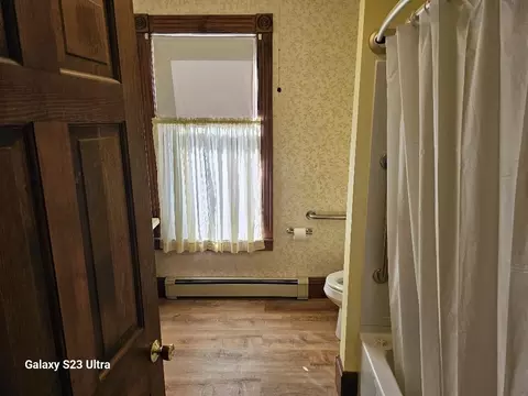 Bath - 441 W Beech, Gladwin, MI 48624 photo 1 of 4