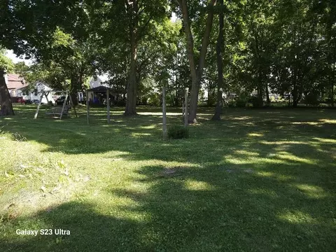 Exterior - 441 W Beech, Gladwin, MI 48624 photo 3 of 14
