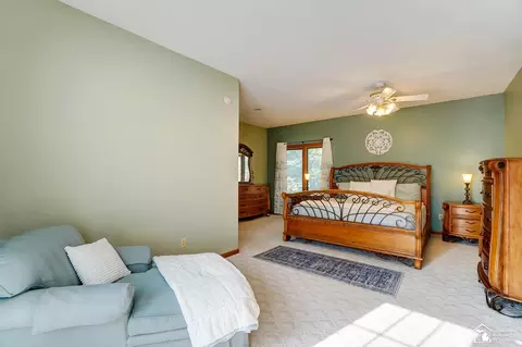 Bedroom - 4101 E Dunbar, Monroe, MI 48161 photo 2 of 9