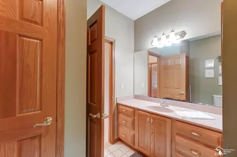 Bath - 4101 E Dunbar, Monroe, MI 48161 photo 8 of 11