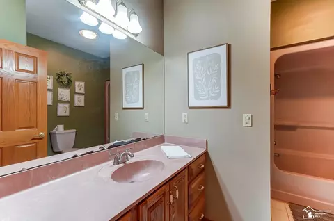 Bath - 4101 E Dunbar, Monroe, MI 48161 photo 6 of 11