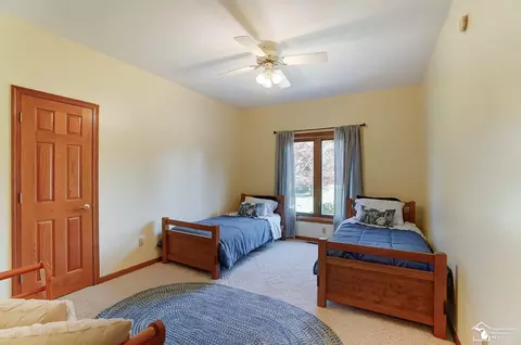 Bedroom - 4101 E Dunbar, Monroe, MI 48161 photo 8 of 9
