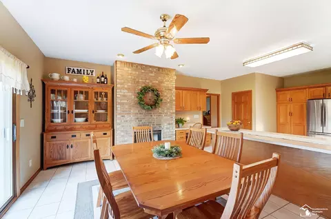 Dining - 4101 E Dunbar, Monroe, MI 48161 photo 2 of 2