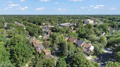View/Area - 1363 Yorkshire, Grosse Pointe Park, MI 48230 photo 2 of 2