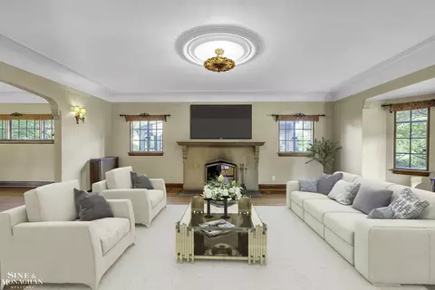 Living - 1363 Yorkshire, Grosse Pointe Park, MI 48230 photo 6 of 9