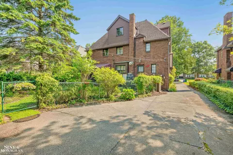 Exterior - 1363 Yorkshire, Grosse Pointe Park, MI 48230 photo 7 of 8
