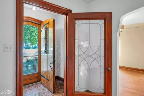 Entry Way - 1363 Yorkshire, Grosse Pointe Park, MI 48230 photo 1 of 11