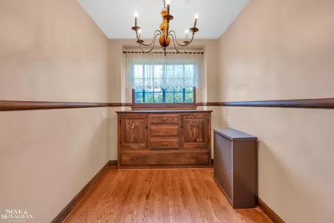 Dining - 1363 Yorkshire, Grosse Pointe Park, MI 48230 photo 2 of 2