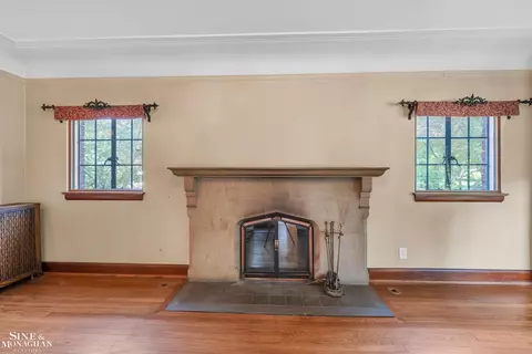 Living - 1363 Yorkshire, Grosse Pointe Park, MI 48230 photo 9 of 9