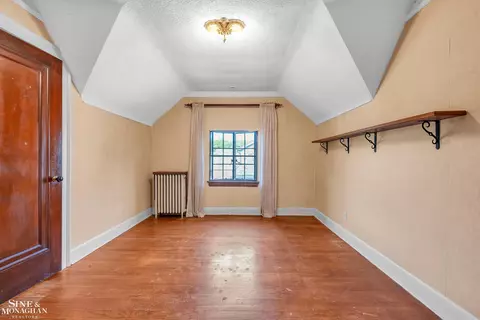 Bedroom - 1363 Yorkshire, Grosse Pointe Park, MI 48230 photo 13 of 13