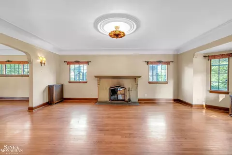 Living - 1363 Yorkshire, Grosse Pointe Park, MI 48230 photo 5 of 9