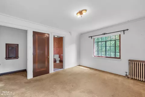 Bedroom - 1363 Yorkshire, Grosse Pointe Park, MI 48230 photo 6 of 13