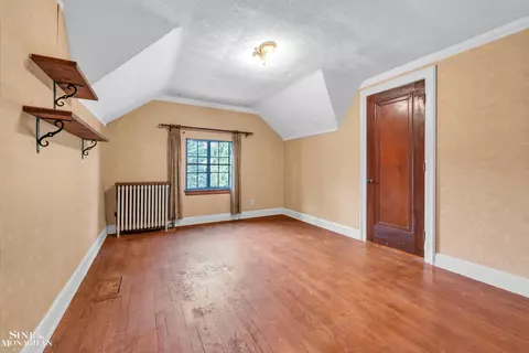 Bedroom - 1363 Yorkshire, Grosse Pointe Park, MI 48230 photo 11 of 13