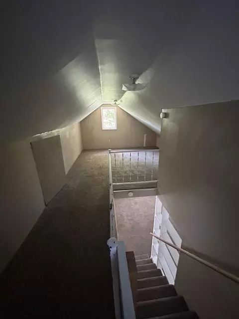 Entry Way - 1374 Webber, Burton, MI 48529 photo 2 of 2