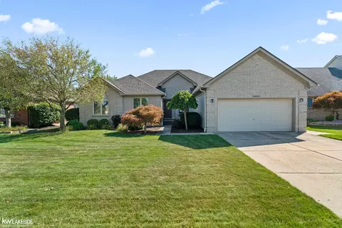 16020 Howard, Macomb, MI 48042