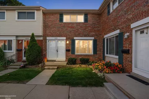 8084 Farnum, Warren, MI 48093