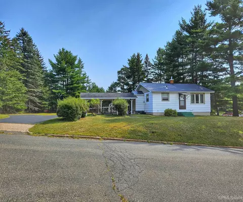 404 Lincoln, Niagara, WI 54151