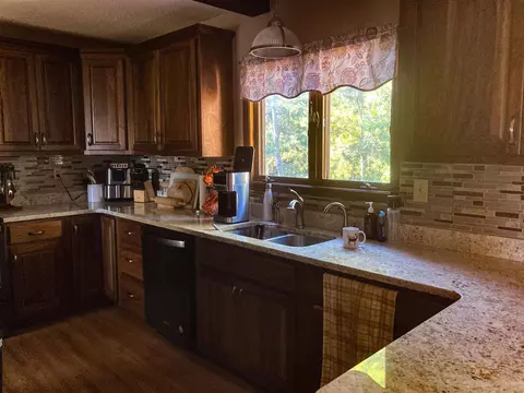Kitchen - 3811 Buzzell, Gladwin, MI 48624 photo 2 of 12