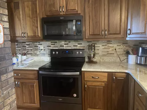 Kitchen - 3811 Buzzell, Gladwin, MI 48624 photo 6 of 12