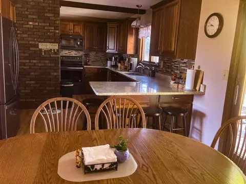 Kitchen - 3811 Buzzell, Gladwin, MI 48624 photo 8 of 12