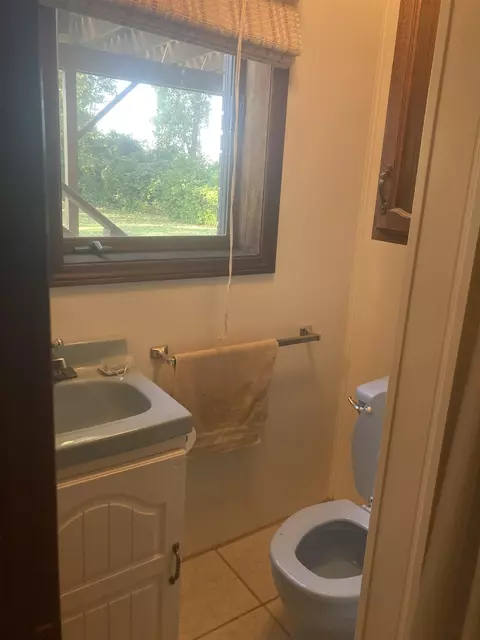 Bath - 3811 Buzzell, Gladwin, MI 48624 photo 5 of 5
