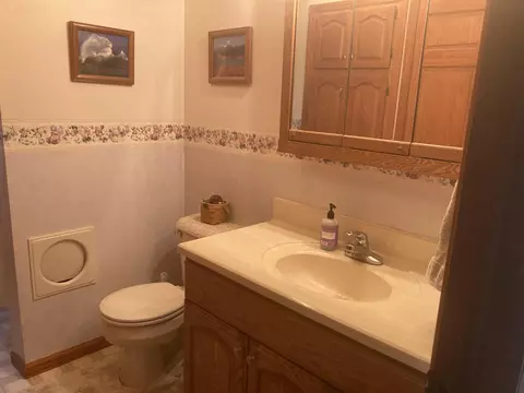 Bath - 3811 Buzzell, Gladwin, MI 48624 photo 2 of 5