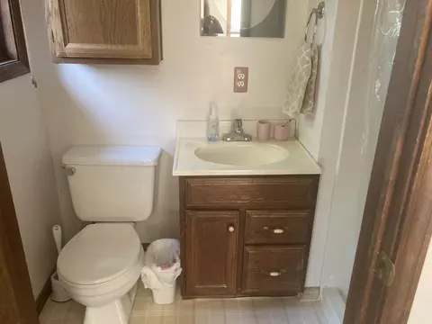 Bath - 3811 Buzzell, Gladwin, MI 48624 photo 1 of 5