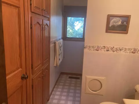 Bath - 3811 Buzzell, Gladwin, MI 48624 photo 3 of 5