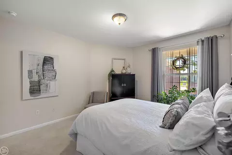 23615 Foxboro, Macomb, MI 48042 photo 16