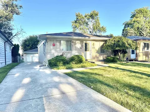 32347 Linderman, Warren, MI 48093