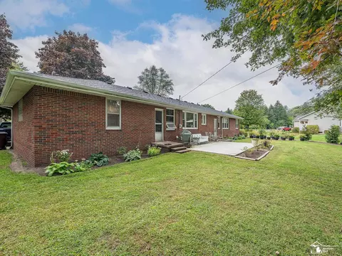 Exterior - 4060 Bluebush Rd, Monroe, MI 48162 photo 3 of 13