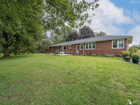 Exterior - 4060 Bluebush Rd, Monroe, MI 48162 photo 5 of 13