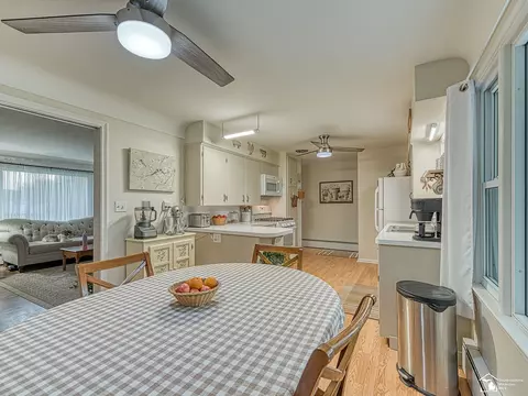 Dining - 4060 Bluebush Rd, Monroe, MI 48162 photo 1 of 2