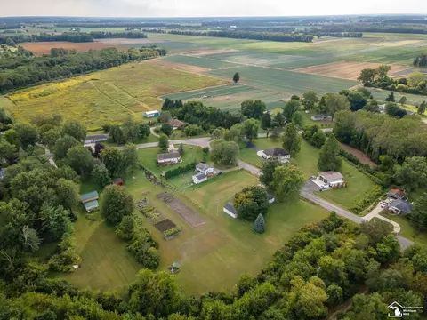 View/Area - 4060 Bluebush Rd, Monroe, MI 48162 photo 5 of 10