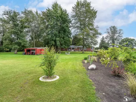 Exterior - 4060 Bluebush Rd, Monroe, MI 48162 photo 12 of 13