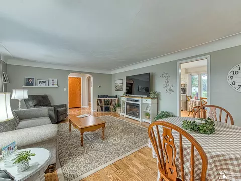 Living - 4060 Bluebush Rd, Monroe, MI 48162 photo 3 of 3