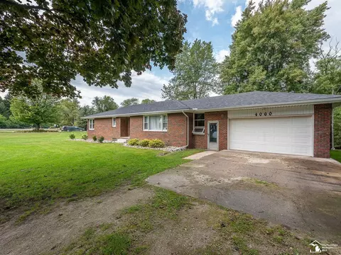 Exterior - 4060 Bluebush Rd, Monroe, MI 48162 photo 6 of 13