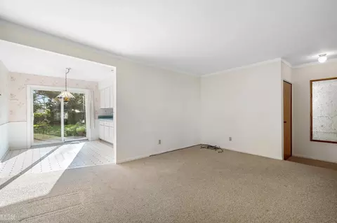 29172 Eiffel, Warren, MI 48088 photo 7