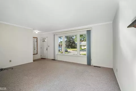 29172 Eiffel, Warren, MI 48088 photo 6