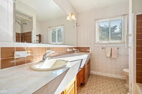 29172 Eiffel, Warren, MI 48088 photo 17