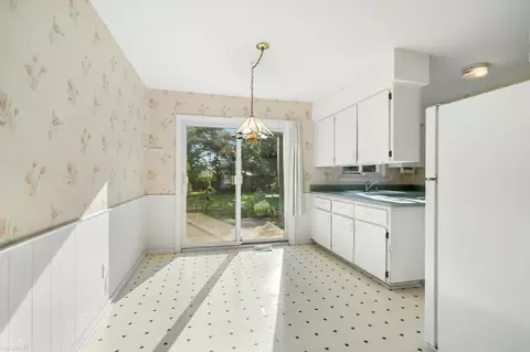 29172 Eiffel, Warren, MI 48088 photo 8