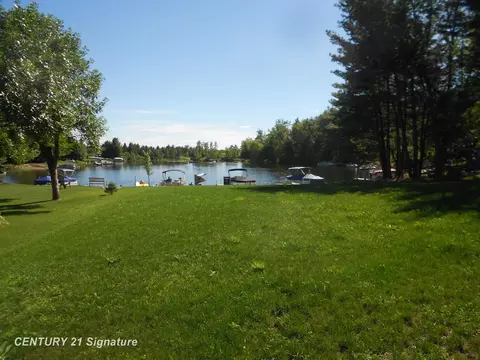 2119 Heather, Gladwin, MI 48624 photo 3
