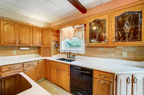 Kitchen - 534 Monroe, Carleton, MI 48117 photo 4 of 5