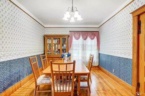Dining - 534 Monroe, Carleton, MI 48117 photo 3 of 4
